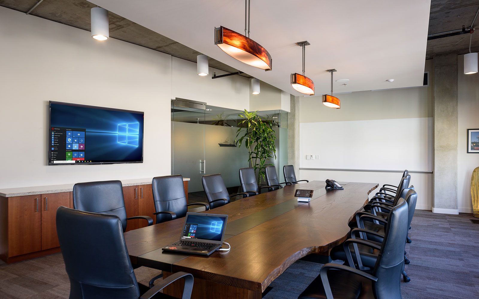 AVIT Luxury Office Technology