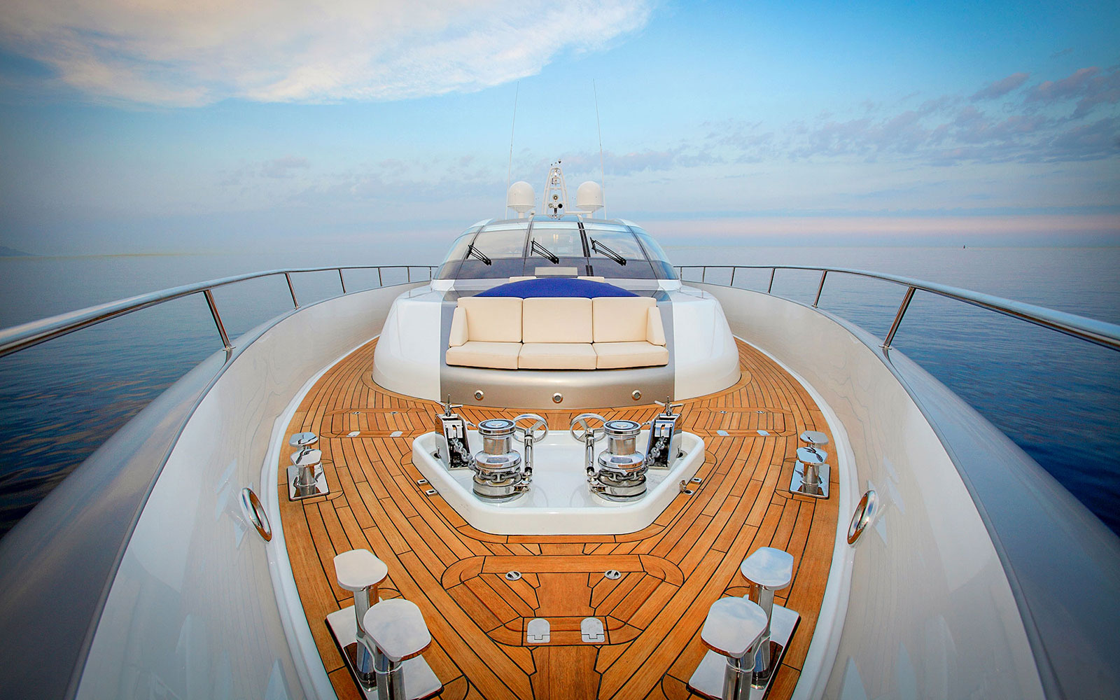 AVIT Superyacht Communications